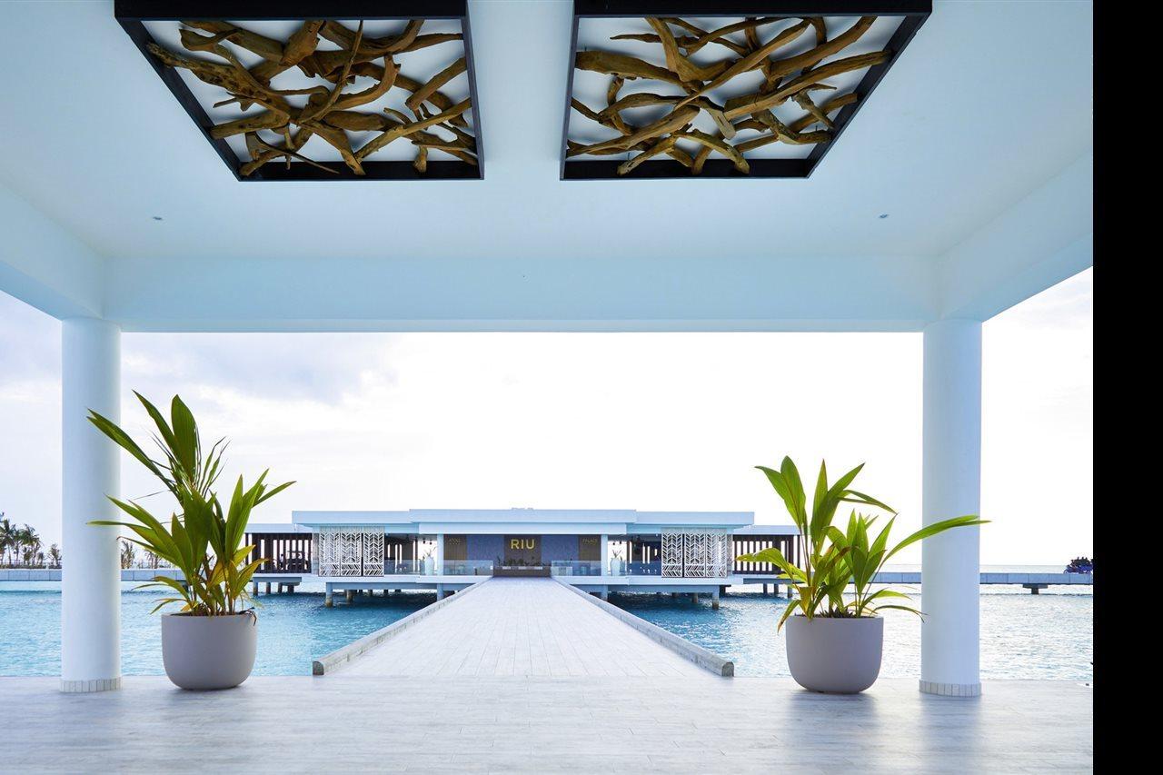 Riu Palace Maldivas Kudahuvadhoo Exterior photo